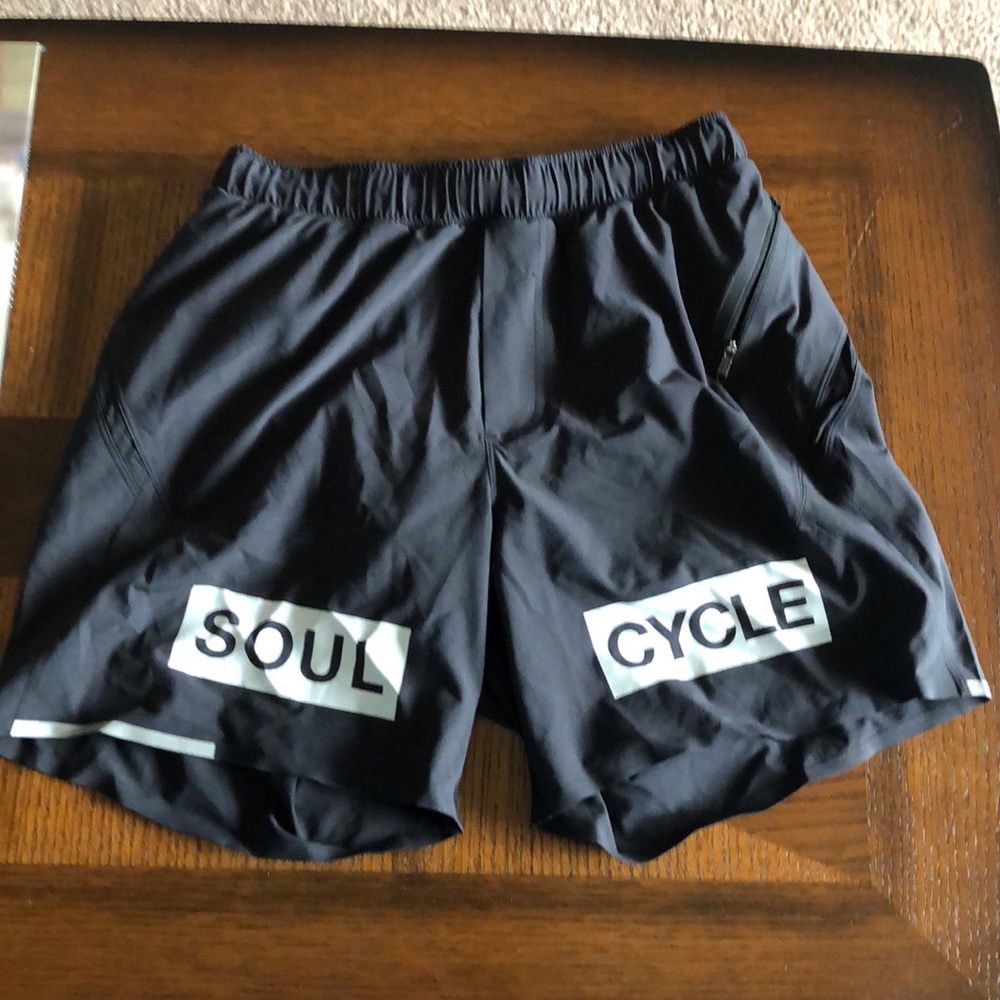 Lulu shorts M